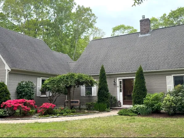 50 Hane Rd, Marstons Mills, MA 02648