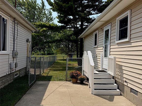 4th image of 341 Sibley Rd