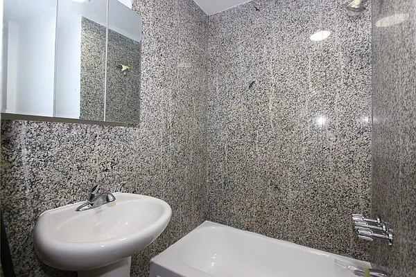 Rented by Dynamik Realty | media 19