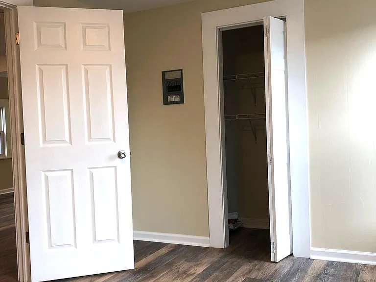 110 Charles Ave — Photo 21