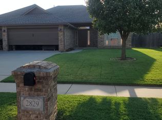 2829 Busheywood Dr, Yukon, OK 73099