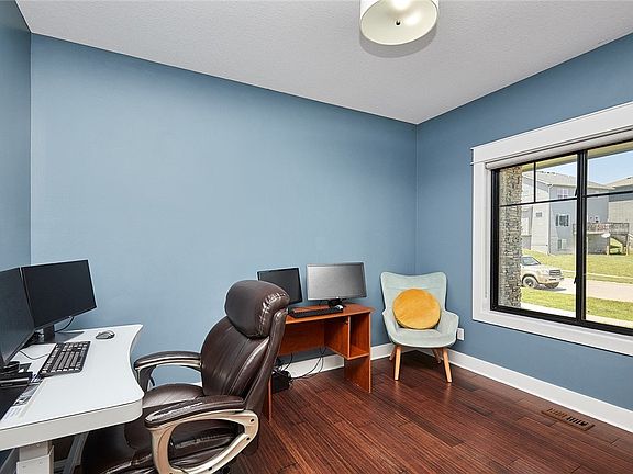 2nd image of 9286 Tamarack Dr