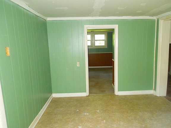4th image of 1170 Daniels St