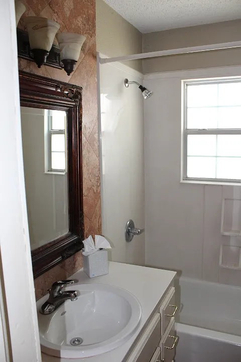 2512 35th Street - PM1 - 1 — Photo 4