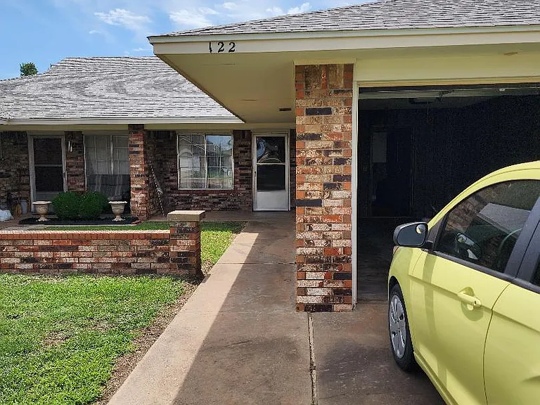 122 N Eufaula Dr — Photo 1