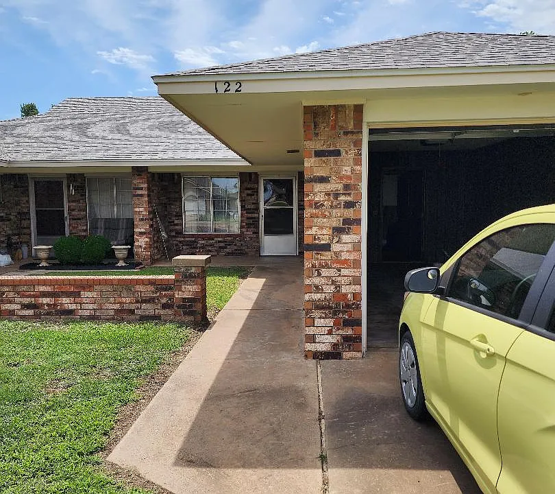 122 N Eufaula Dr