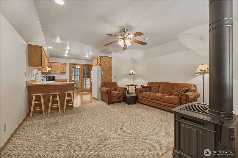 4th image of 361 Vinegar Bend Road