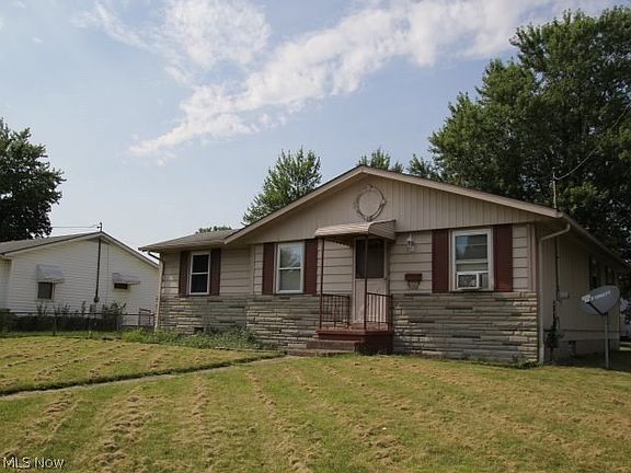 2nd image of 3010 Solar Dr NW