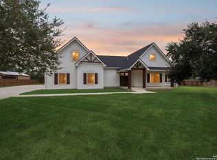 177 E Short Meadow Dr, Lytle, TX 78052