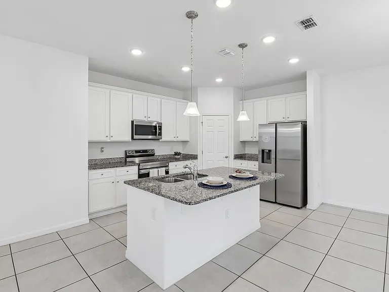 Simmons Trace — Photo 82