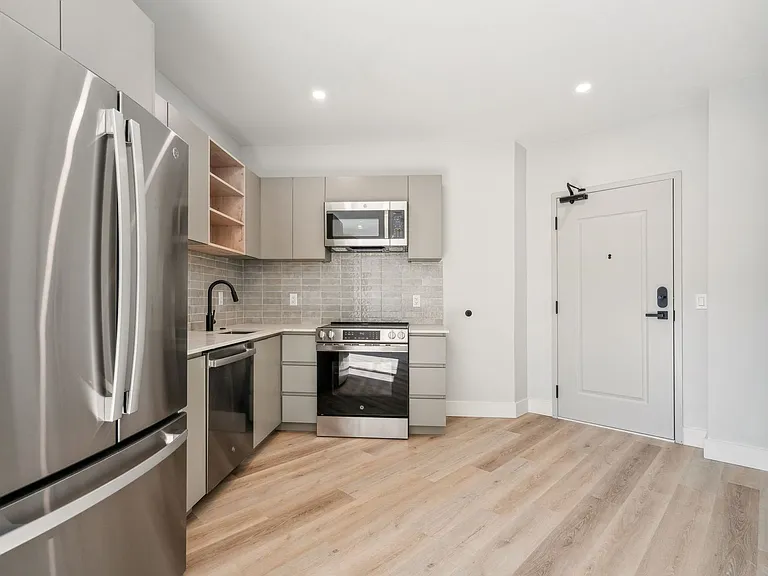 Triad Apartments: Brand New near Drexel & Penn — Photo 47