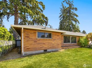 24608 Marine View Dr S, Des Moines, WA 98198