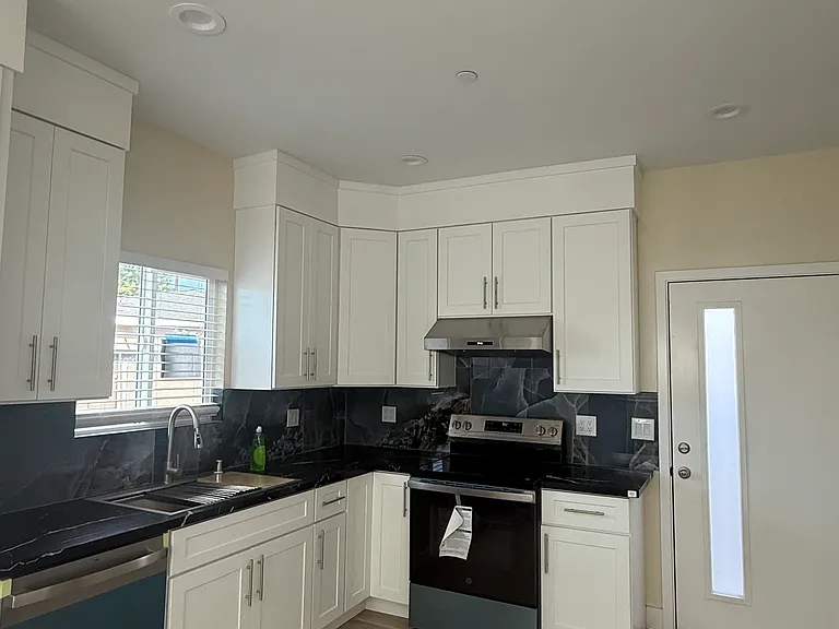 10927 Chapman Ave — Photo 4