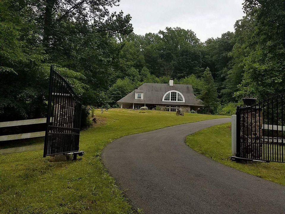 1st image of 160 Black Brook Rd