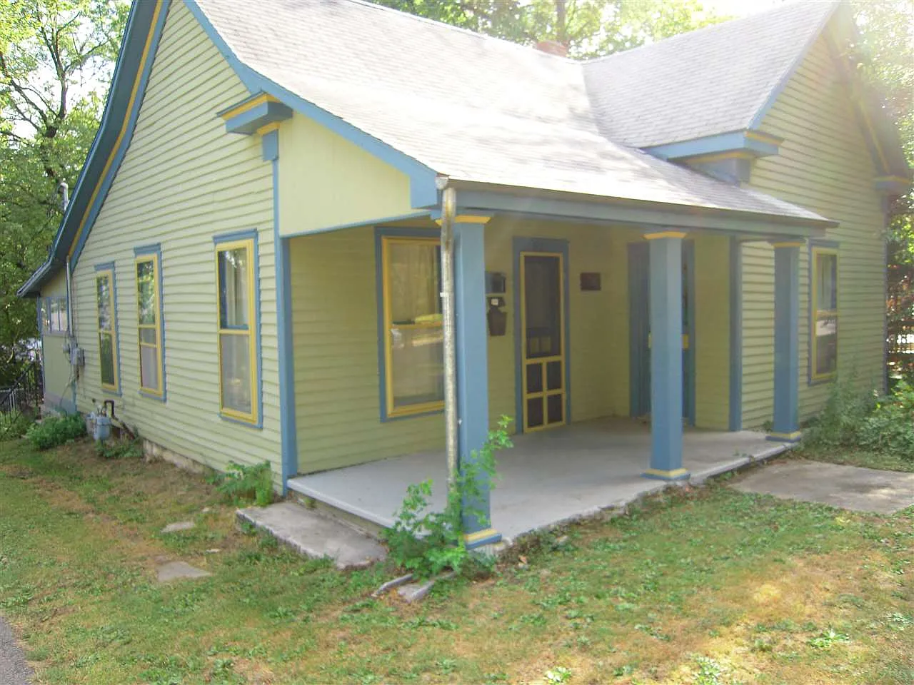 601 W Howe St photo 1
