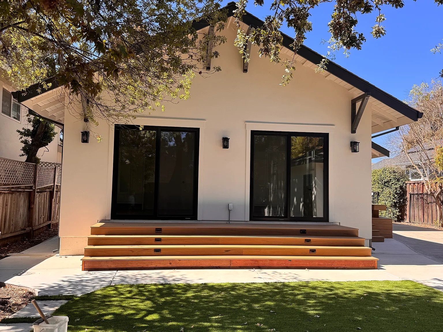 4 bed, 1900 sqft, $7,800 — Photo 4