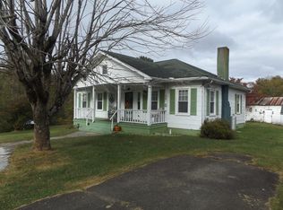 210 Hampton St, FRIES, VA 24330