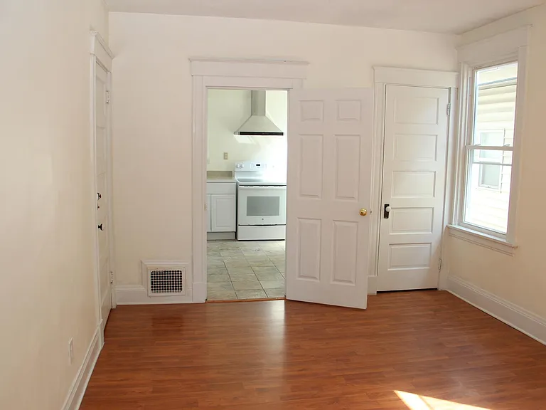 436 Ada St #2 — Photo 8