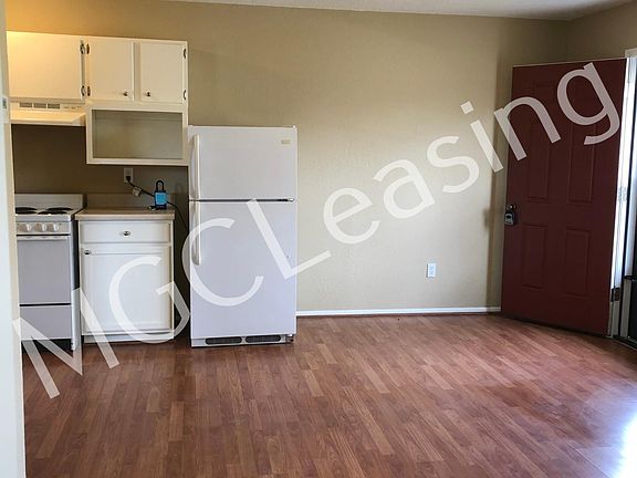 3rd image of 309 SE Grand Ave #7