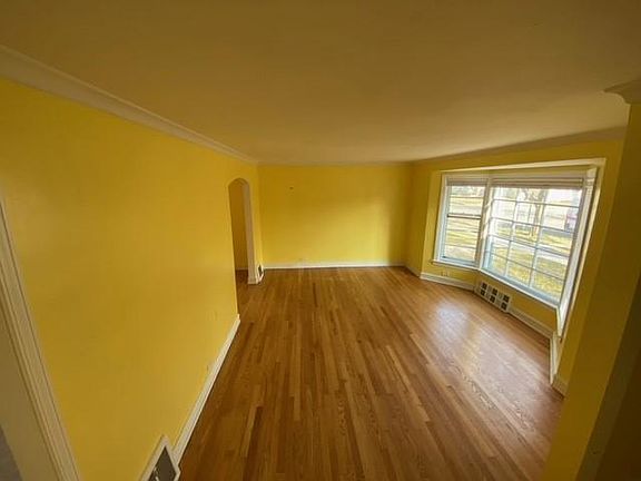 5th image of 1844 N 74th Ct
