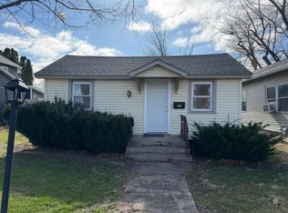 418 S Chicago St, Lincoln, IL