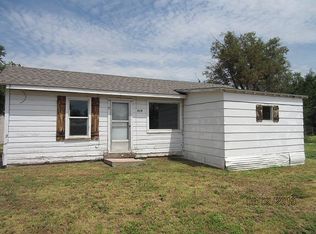 829 S Wilhelm Ave, Stinnett, TX 79083