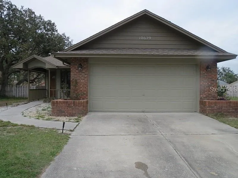 10629 Suntree Ct