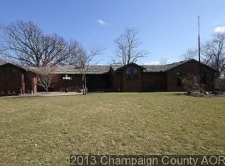 104 S East St, Mahomet, IL