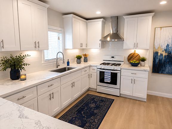 3rd image of 1021-1027 Hoffman Ave #1021