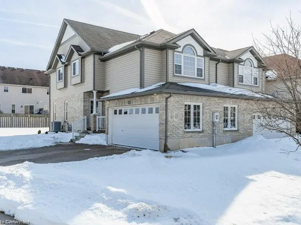 105 Woodbine Ave, Kitchener, ON N2R 1X9