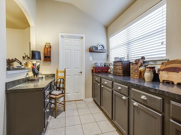 5th image of 3720 Mossbrook Dr