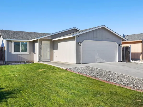 1385 E Gemstone St, Othello, WA 99344