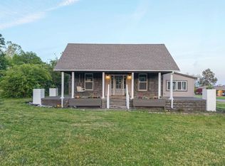 802 N 11th St, Van Buren, AR 72956
