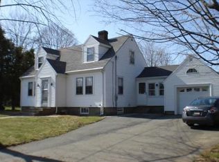 15 Forest St, Peabody, MA 01960