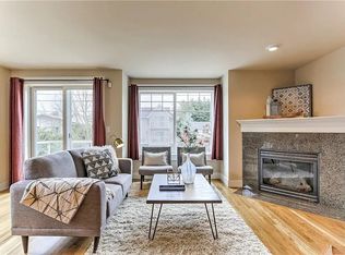 8813 Midvale Ave N #B, Seattle, WA 98103