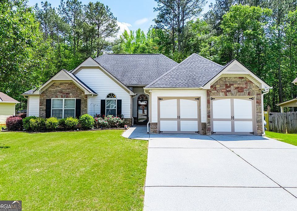 1st image of 170 Saddleridge Dr