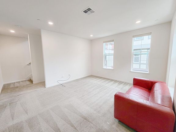 3rd image of 1025 Gabbiano Ln #1