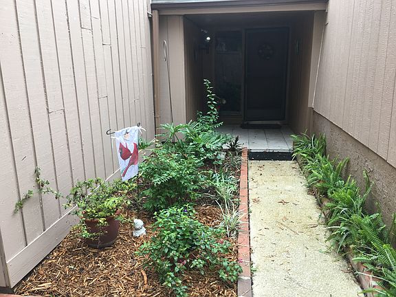 Private  front patio