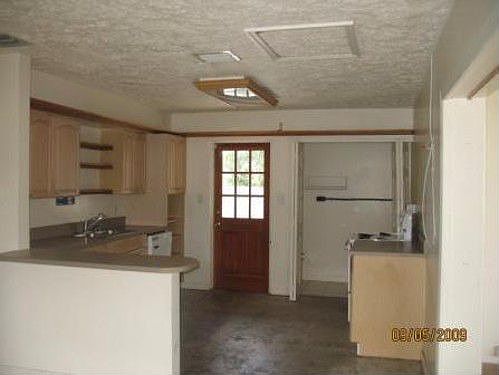 5th image of 1011 Antilles Ave