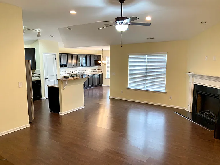 617 Cheltenham Dr — Photo 6