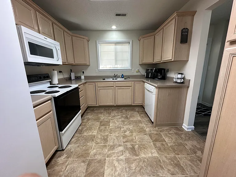 803 Ames Dr — Photo 9