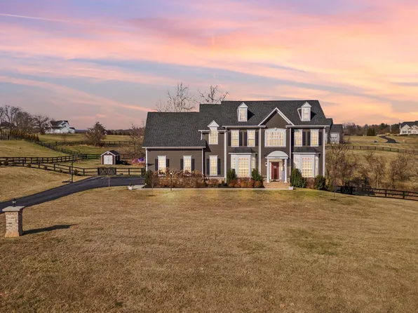 39550 Blaker Dr, Waterford, VA 20197