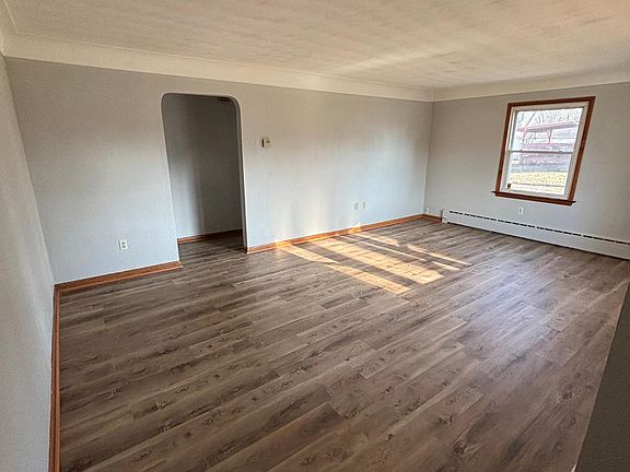 5th image of 1203 Eastgate Rd