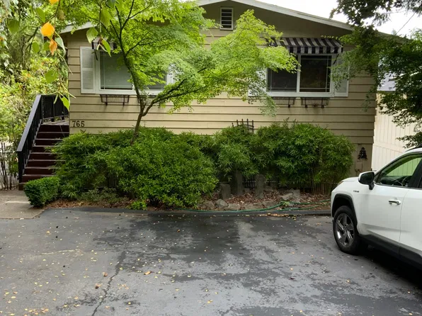 765 Maple St, Lake Oswego, OR 97034