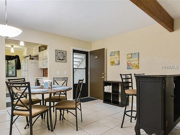 5th image of 25 Deallyon Ave APT 131