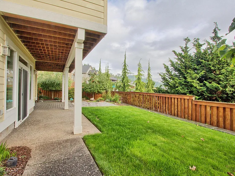 360 N Stonegate Dr — Photo 16
