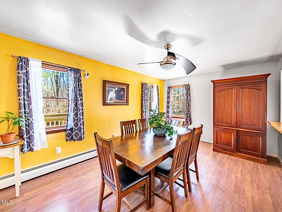 5th image of 4 Wallingford Court