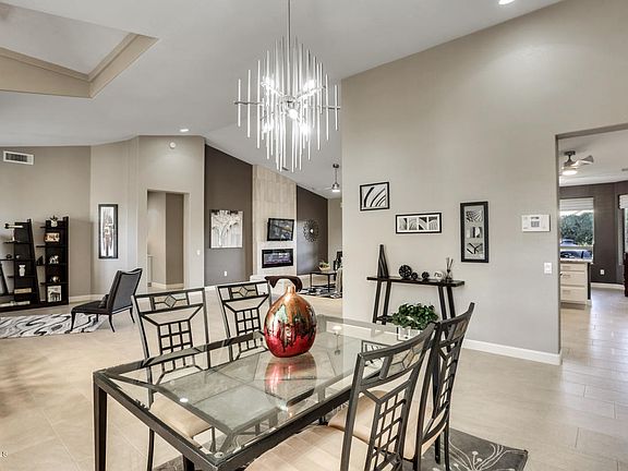 4th image of 16382 W Quarry Ct