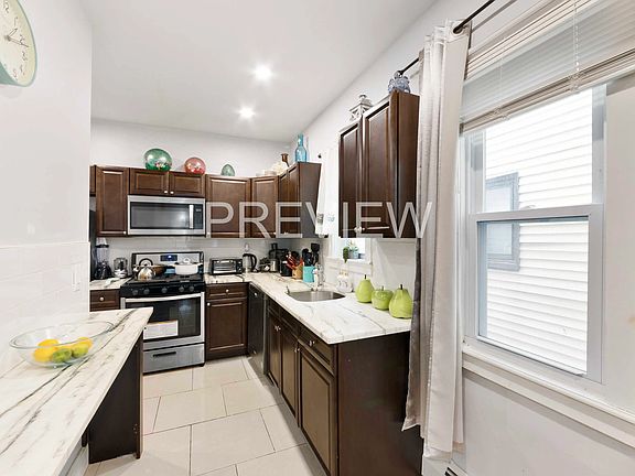 4th image of 109 Union Hall St #55