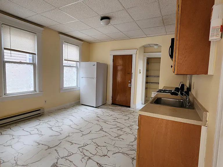 17 W 15th St #4 — Photo 10